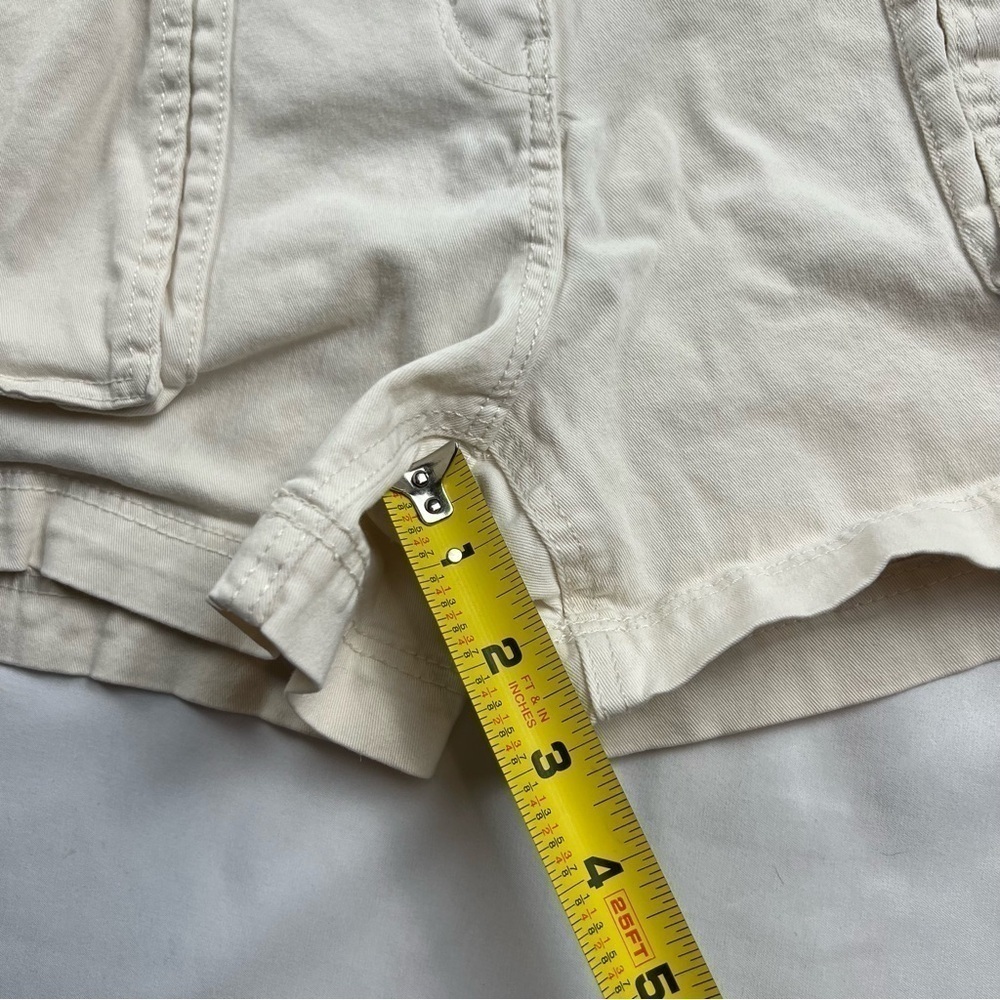 H & M - Women’s Shorts - Khaki - Above the Knee - Size 10 - Picture 8 of 12